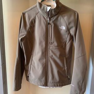 Women’s fitted north face jacket